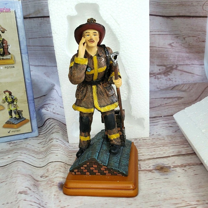 2002 7.5 American Great Heroes Figurine FG7207 Home Décor Shelf Sitter
