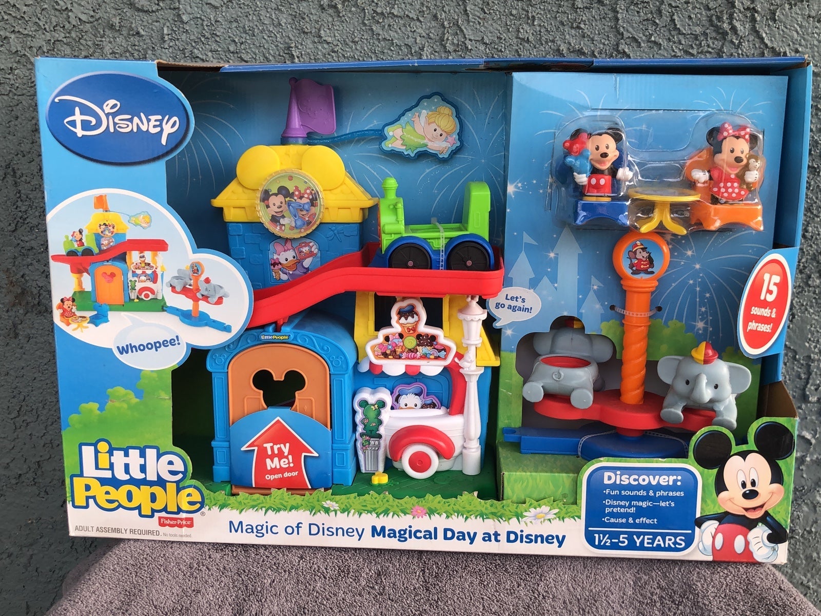 Fisher Price Little People Magic of Disney-Magical Day at Disney Play Set 2016
