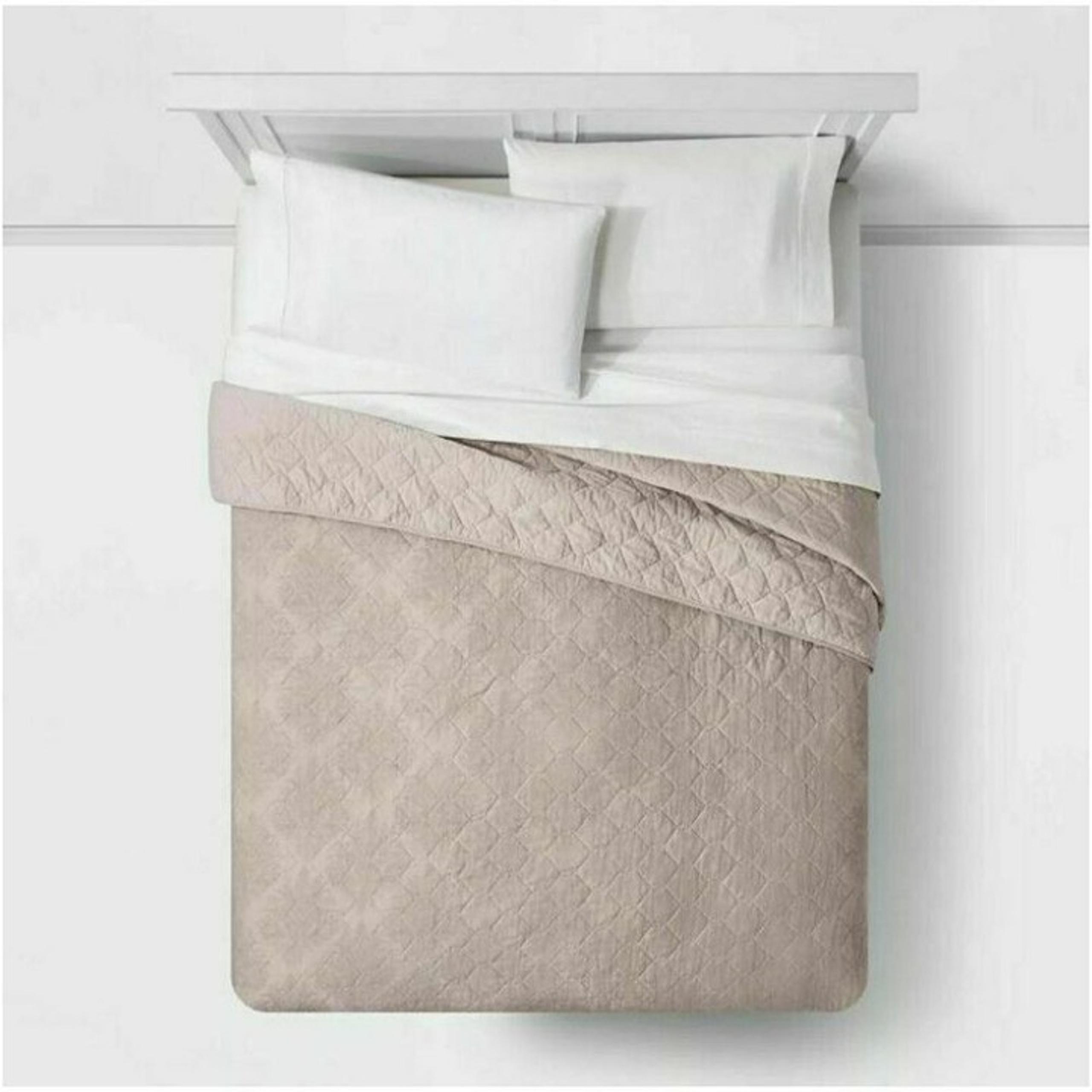 Linen Blend Textured Jacquard Quilt Comforter - Full / Queen
