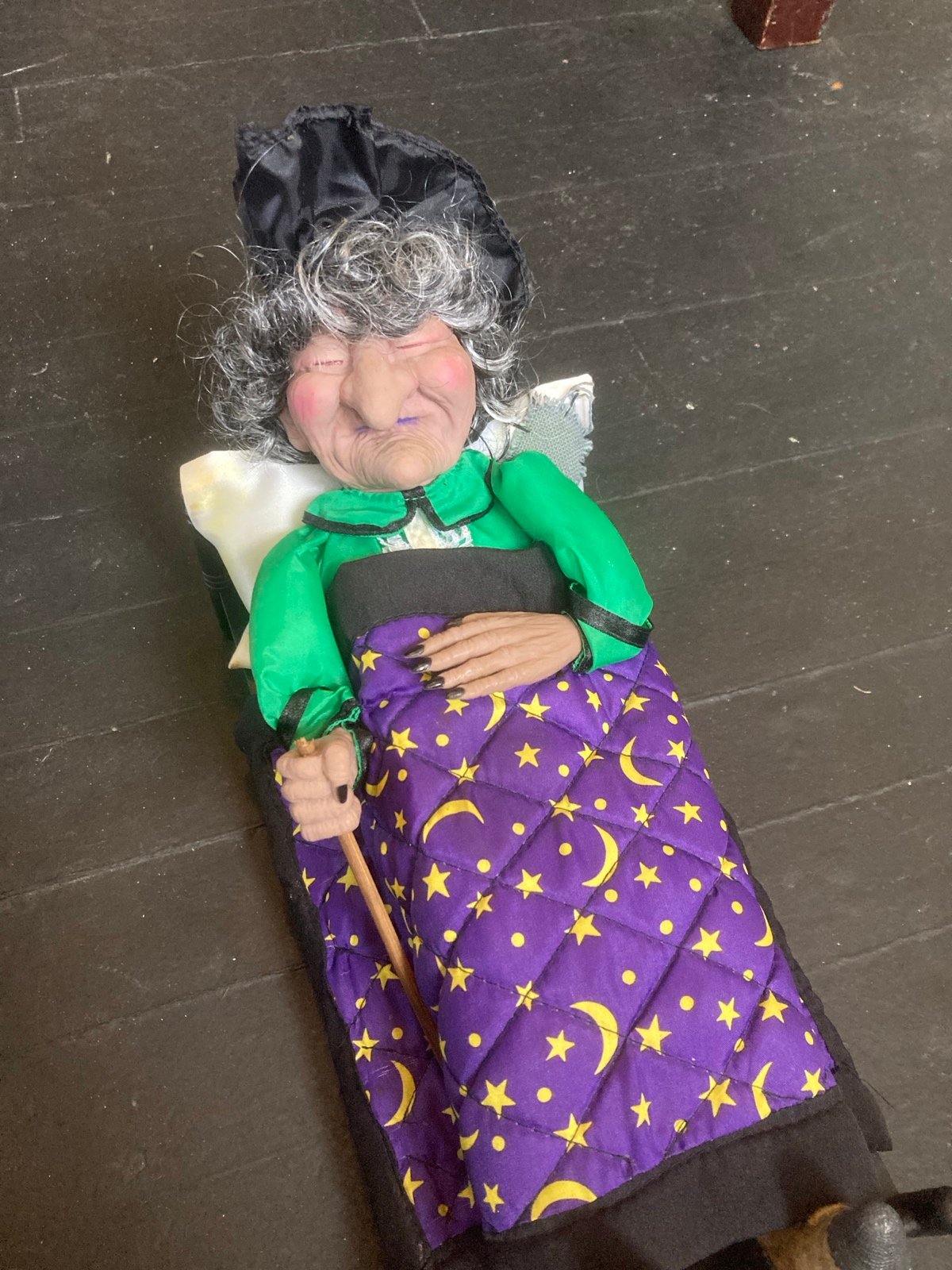 Halloween figurine decoration