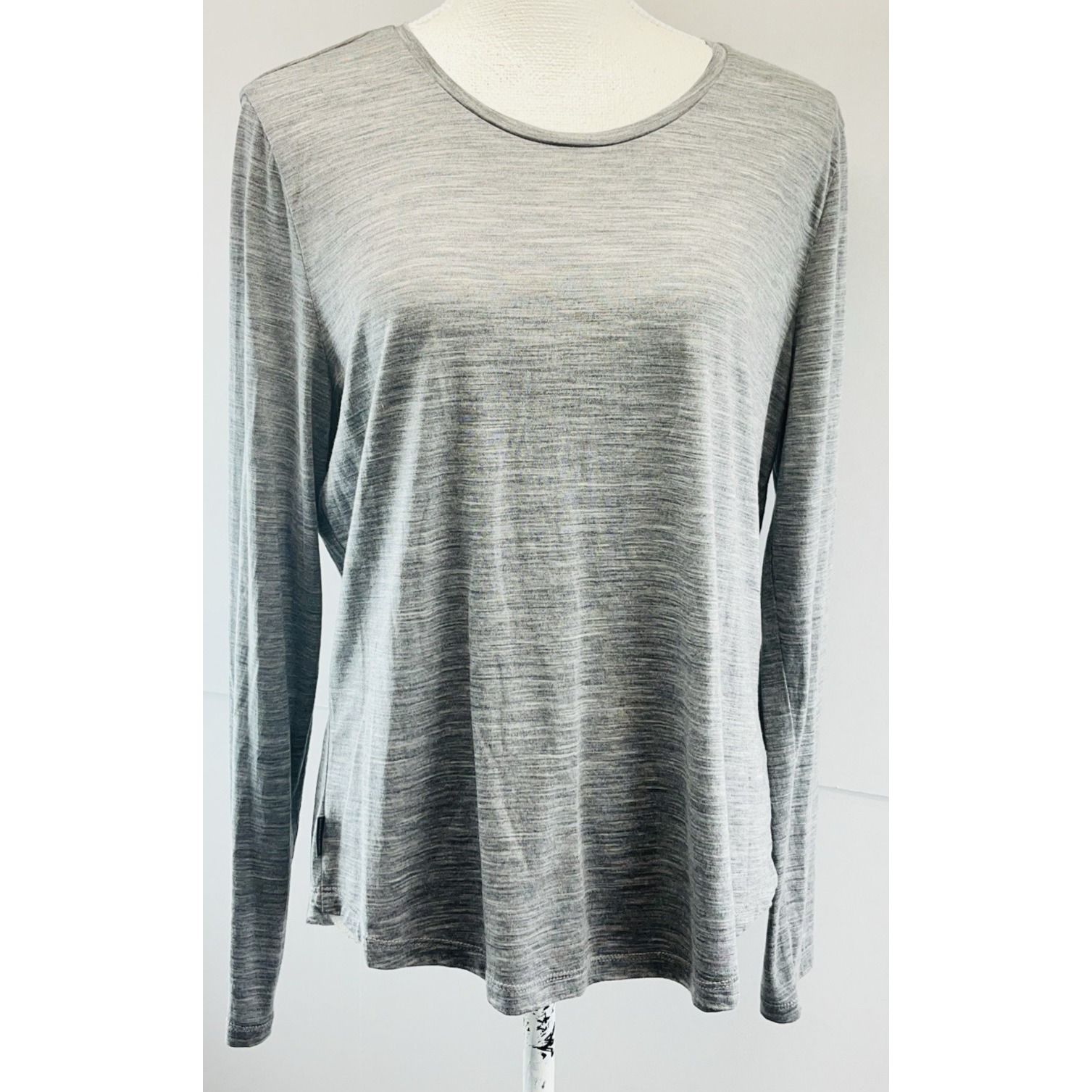 Icebreaker Womens Size XL Cool Lite Sphere Long Sleeve Shirt Gray