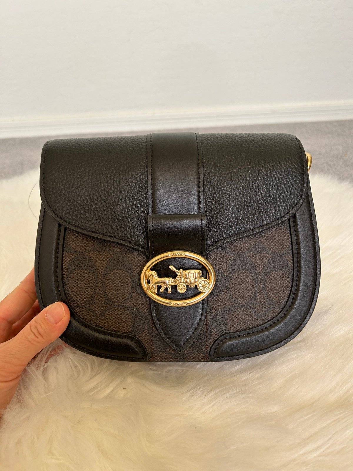Coach Georgie Saddle Bag In Signature Canvas C2806 IMAA8