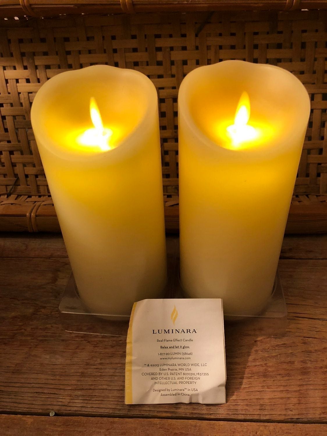NWT Luminara vanilla scented real moving flam effect candles, 7”x3” NWT