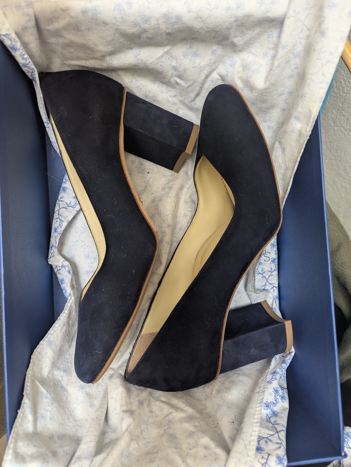 Sarah Flint round toe pump