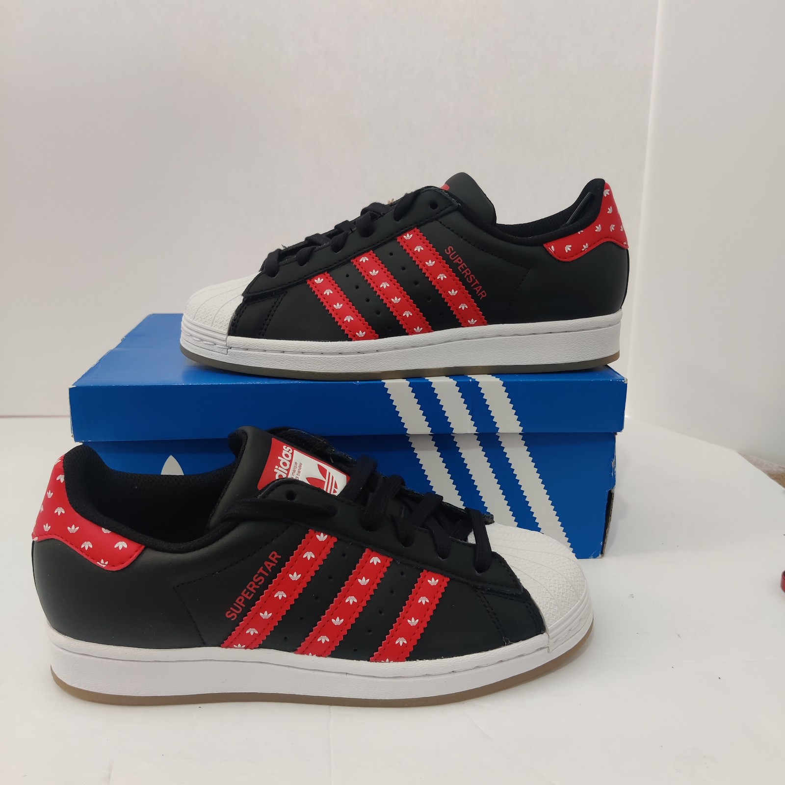 Adidas Superstar J ID9809 Size 4 NIB