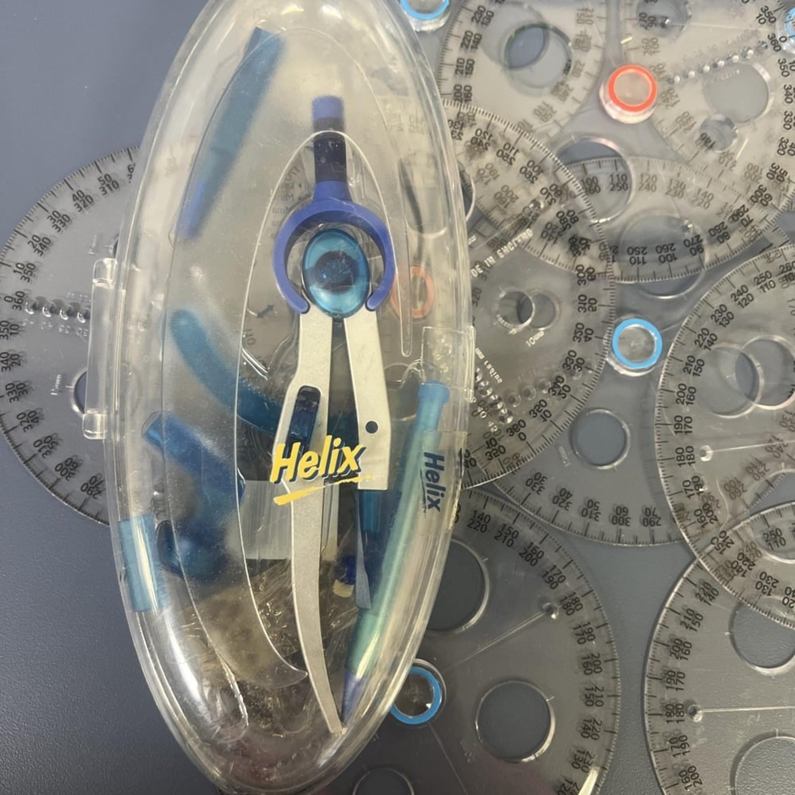 Lot Of 20 Circular Protractor 360-degree protractors Red & Blue Helix Compass