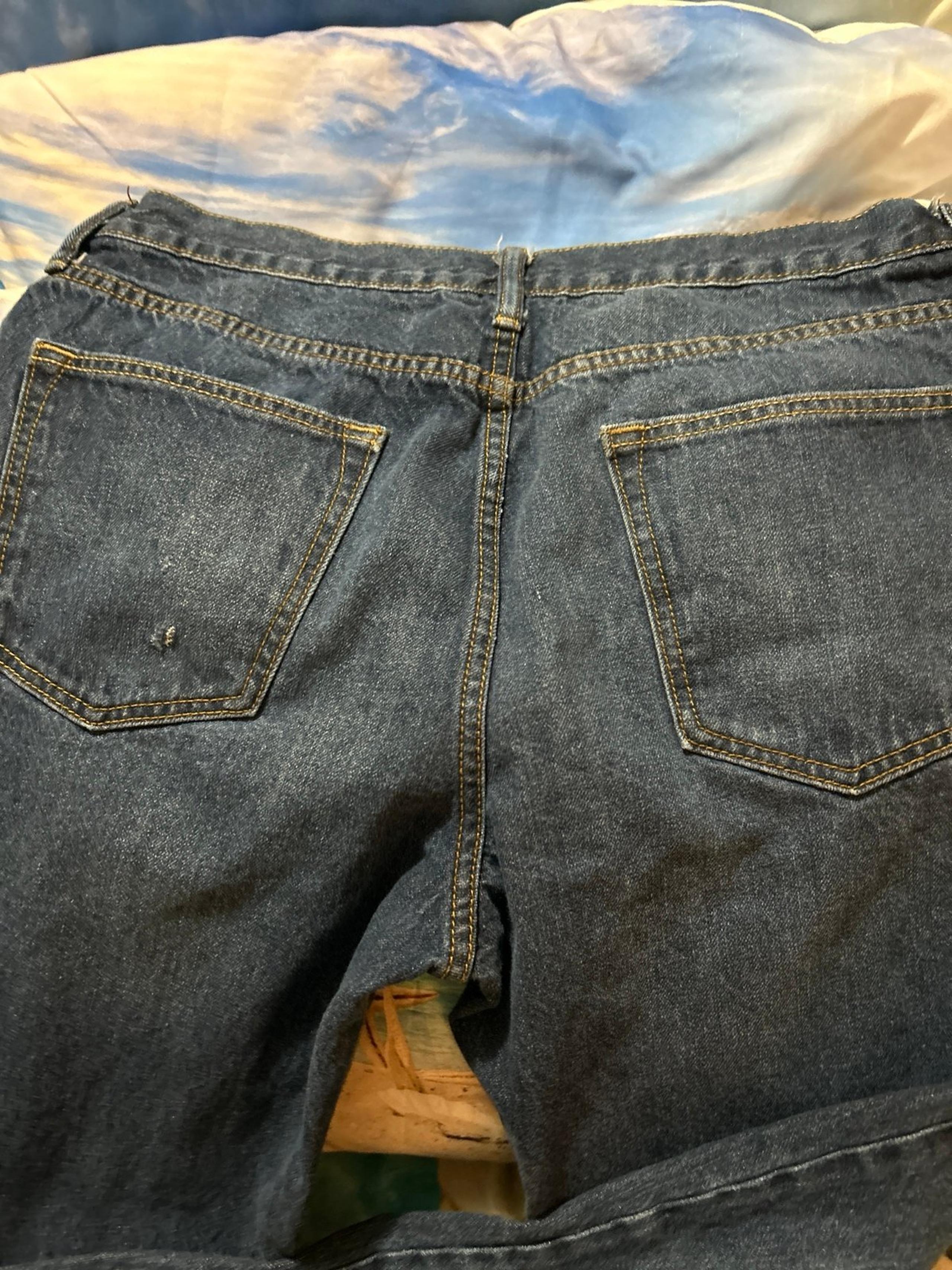 Women’s old navy jeans size 33/30 slim great condition