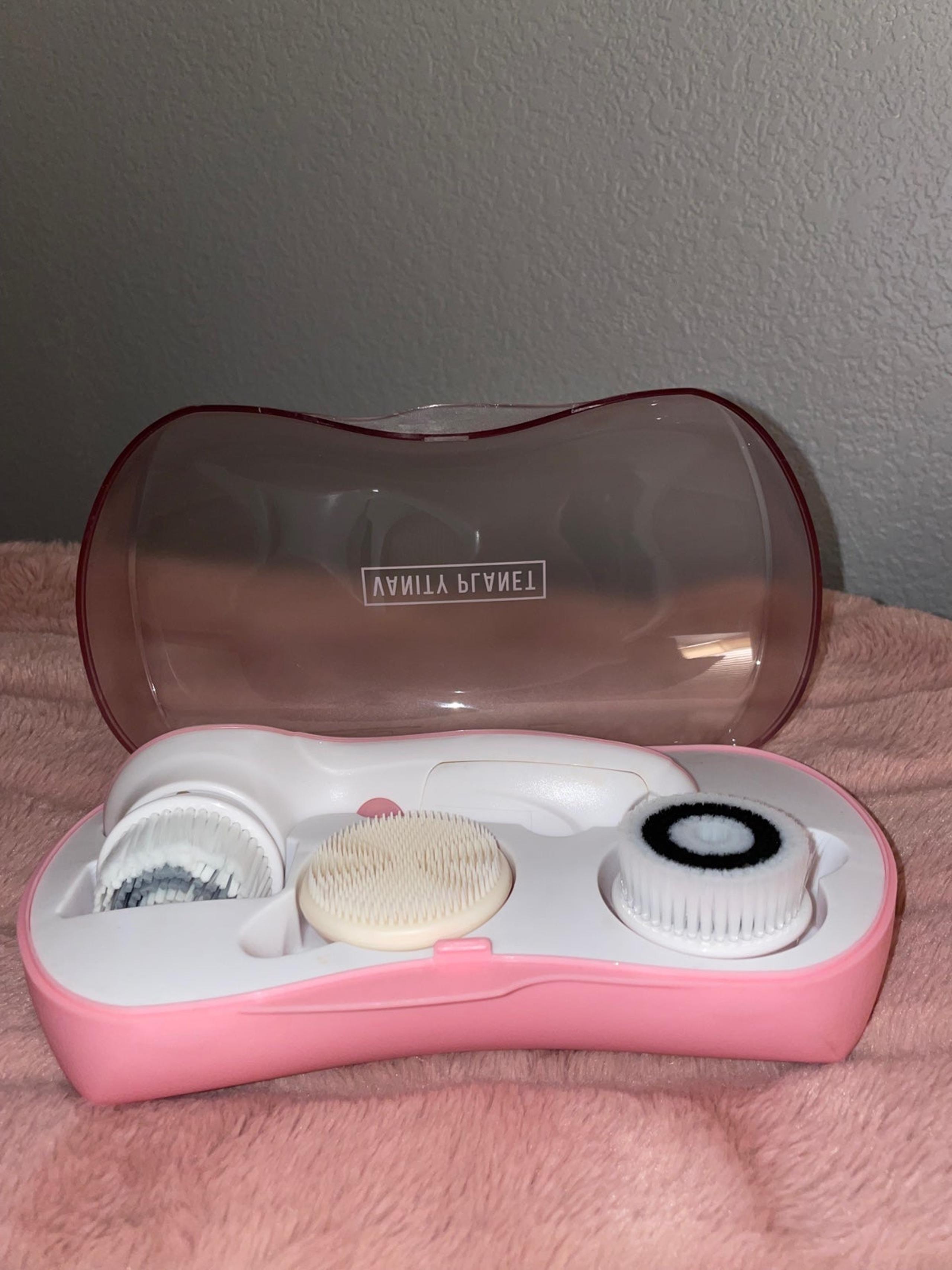 Vanity planet skincare brush