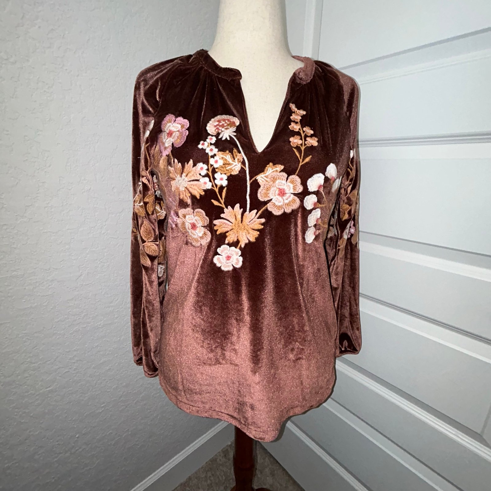 Spartina 449 Genevieve Embroidered Velvet Top Lucas Theatre Shirt Top
