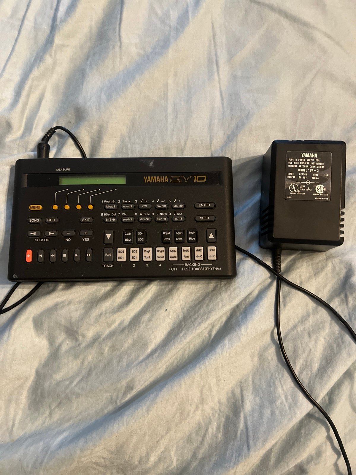 Yamaha QY10 Music Sequincer Rythym Machine