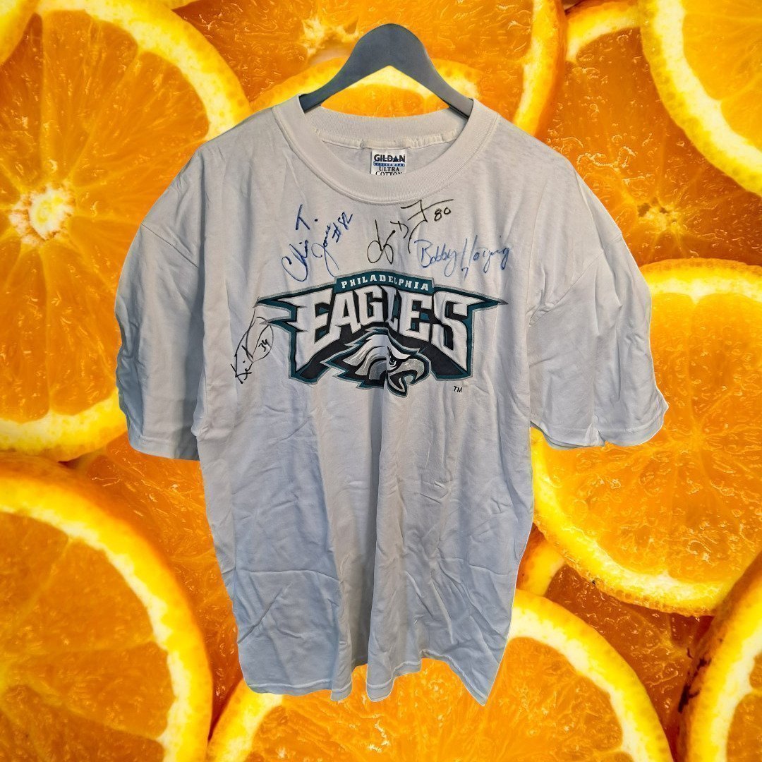 Philadelphia Eagles Signed Tee Shirt with Letter From The Eagles Size XL