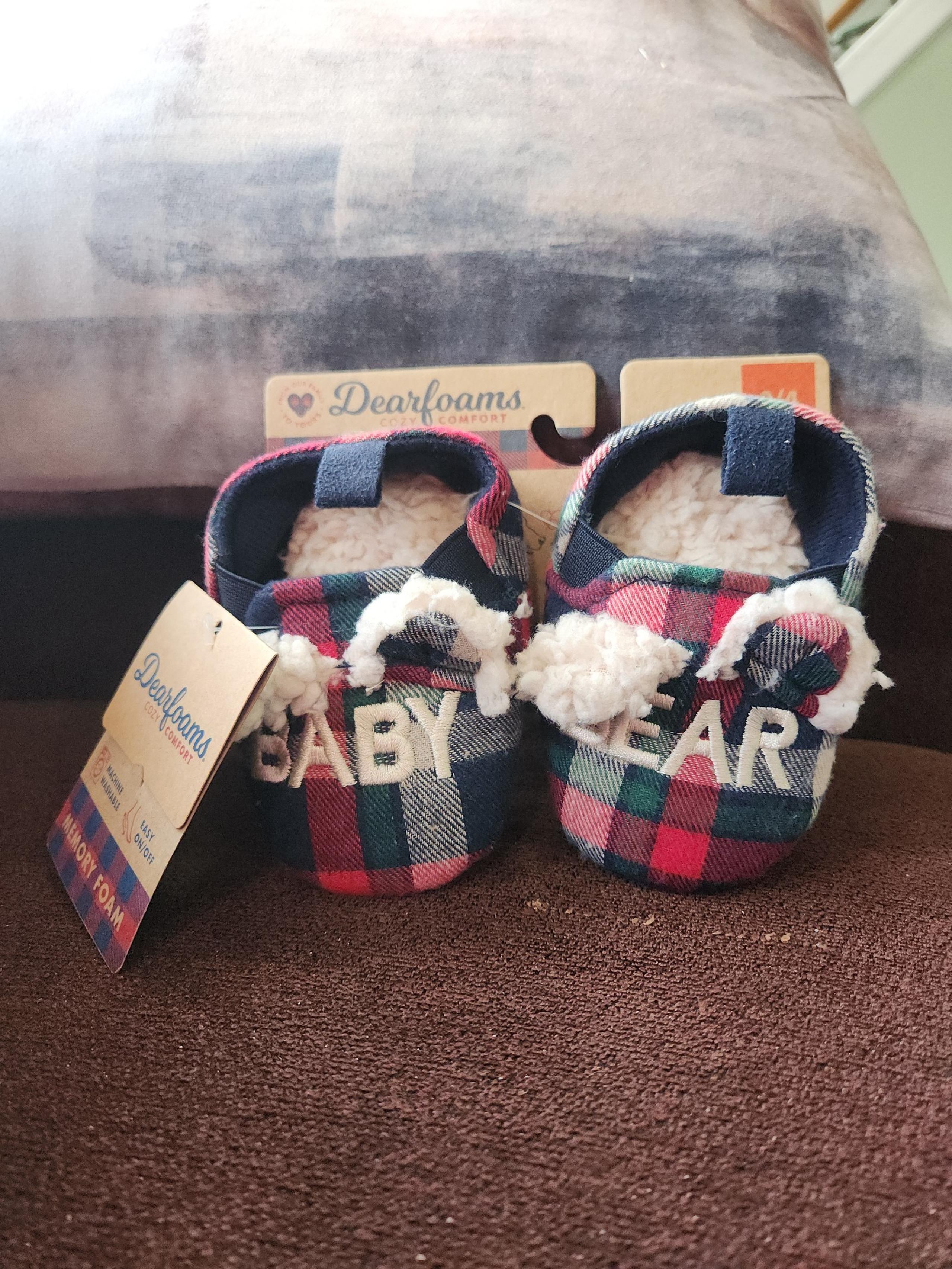 Dearfoams memory foam baby slippers