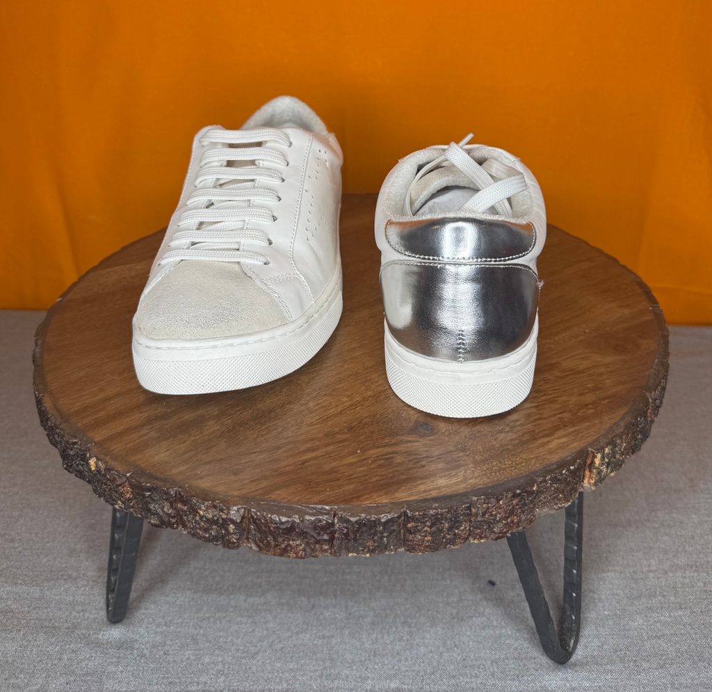 Steve Madden Rezume Sneaker White Star Suede Silver Metallic Size 11