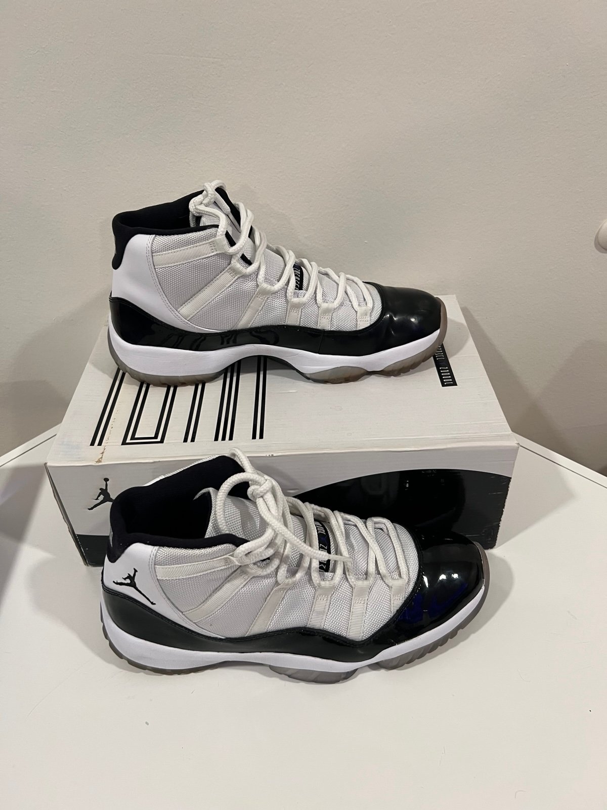 Air Jordan 11 Retro Concord 2011