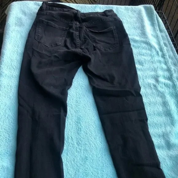 Black Skinny Jeans