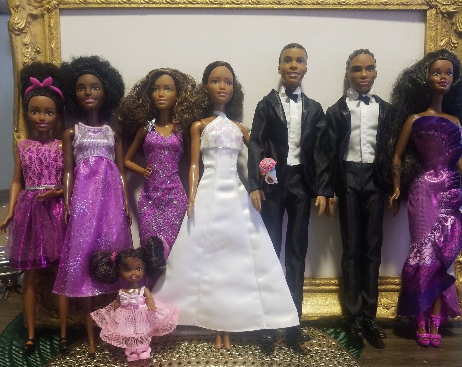 Beautiful AA Barbie Collection My Twin Sisters Wedding 8 formal dressed Dolls