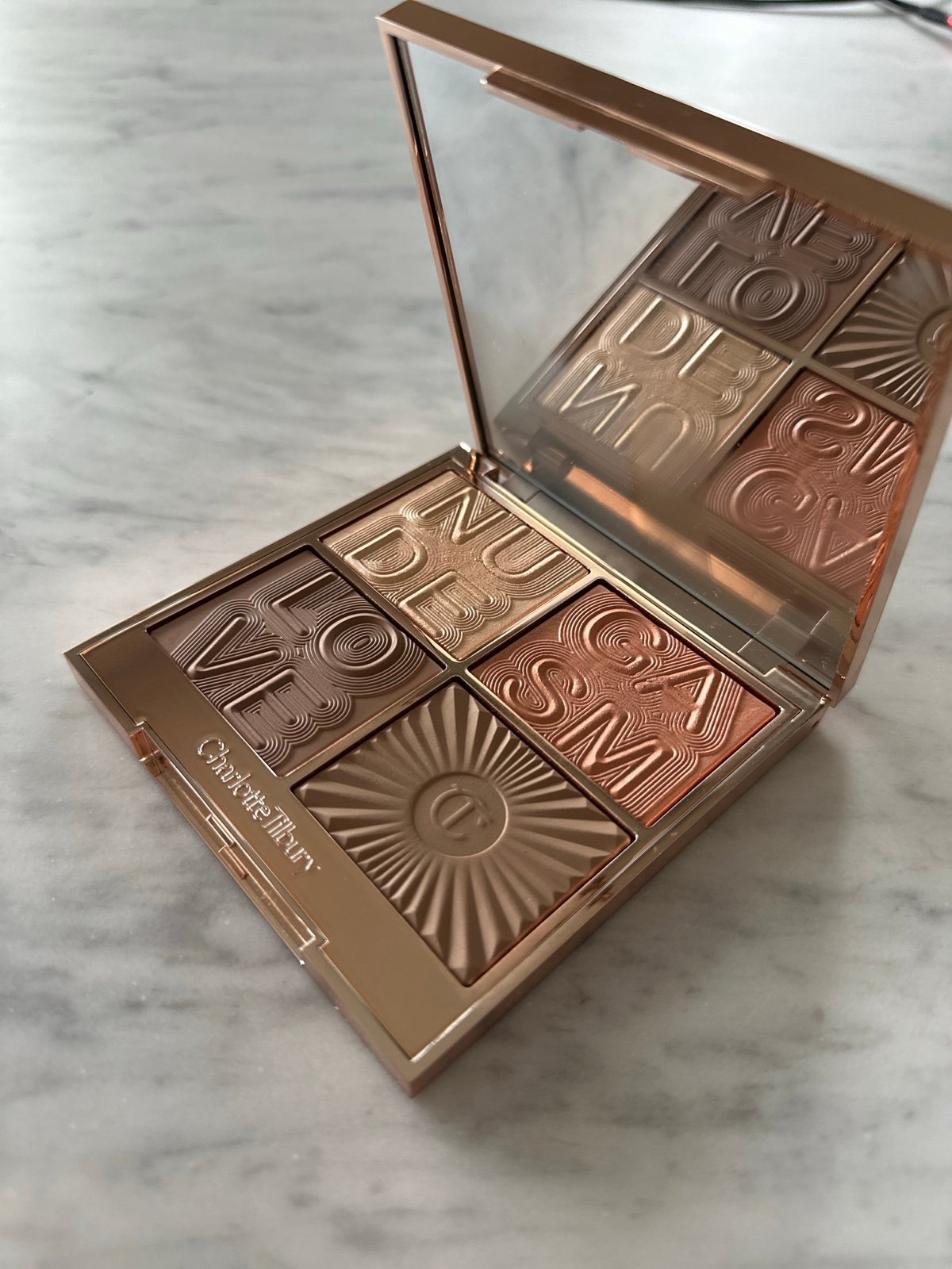 NUDEGASM シャーロットティルブリー パレット Nude Makeup Palette: Nudegasm | Charlotte Tilbury