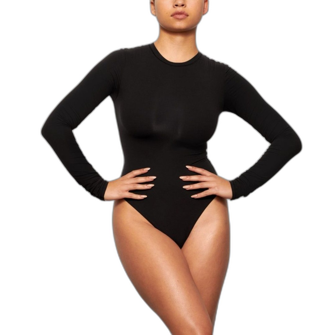 Skims fits everybody long sleeve crewneck bodysuit in color onyx size medium