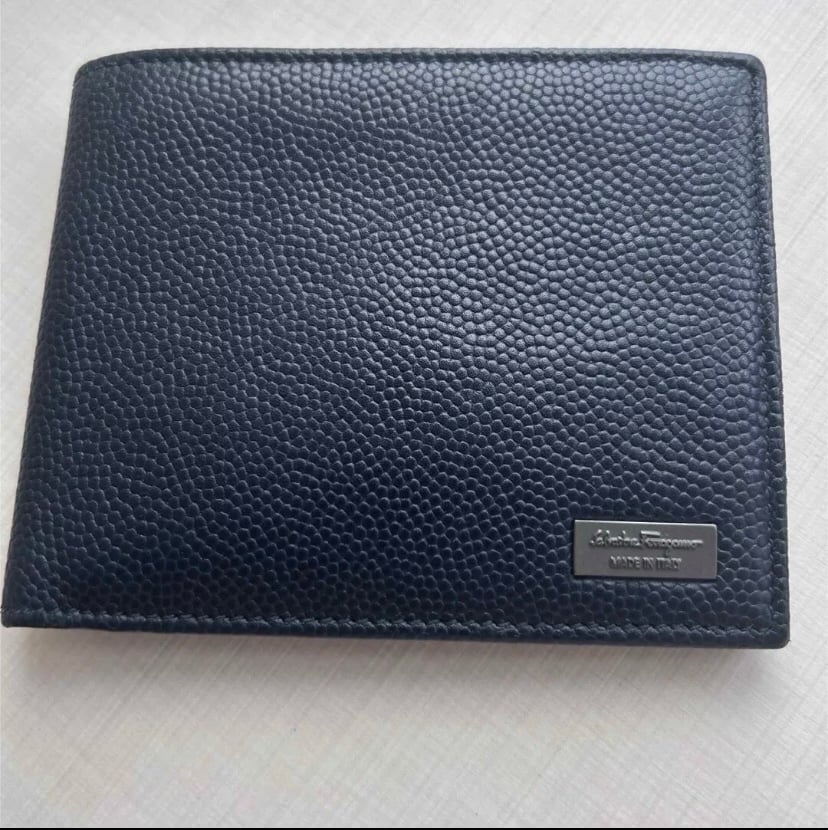 Salvatore Ferragamo Wallet Bifold Leather Logo Black Made in Italy