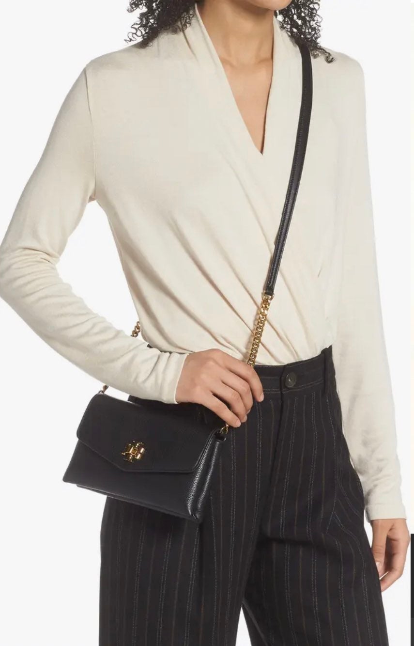 TORY BURCH KIRA PEBBLED LEATHER WALLET ON.A CHAIN CROSSBODY BLACK