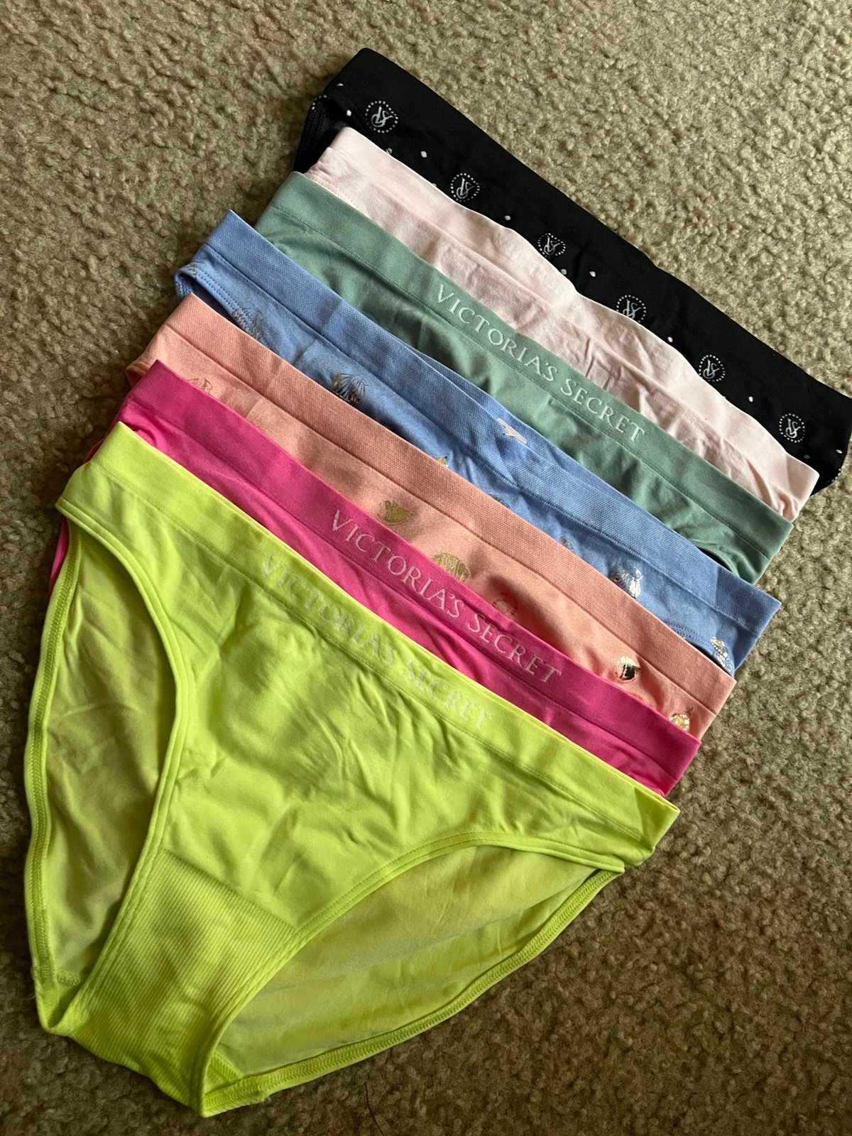 VS Seamless Bikini- Small w/Free Gift