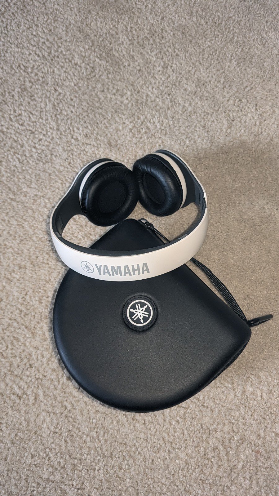 Yamaha HPH Pro400 headphones Headphones