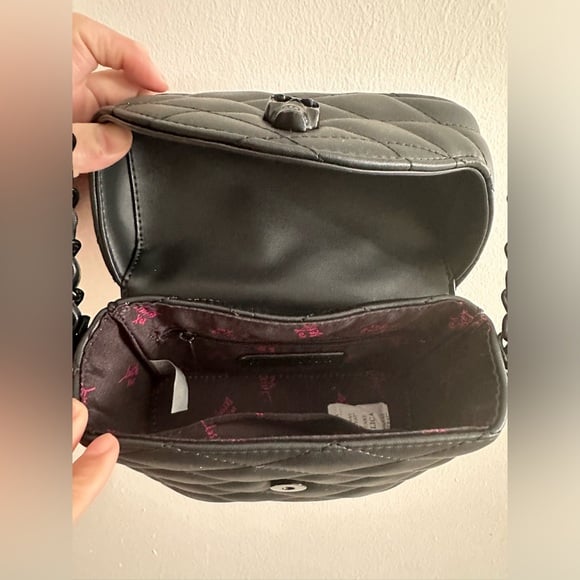 Betsy Johnson black skull bag