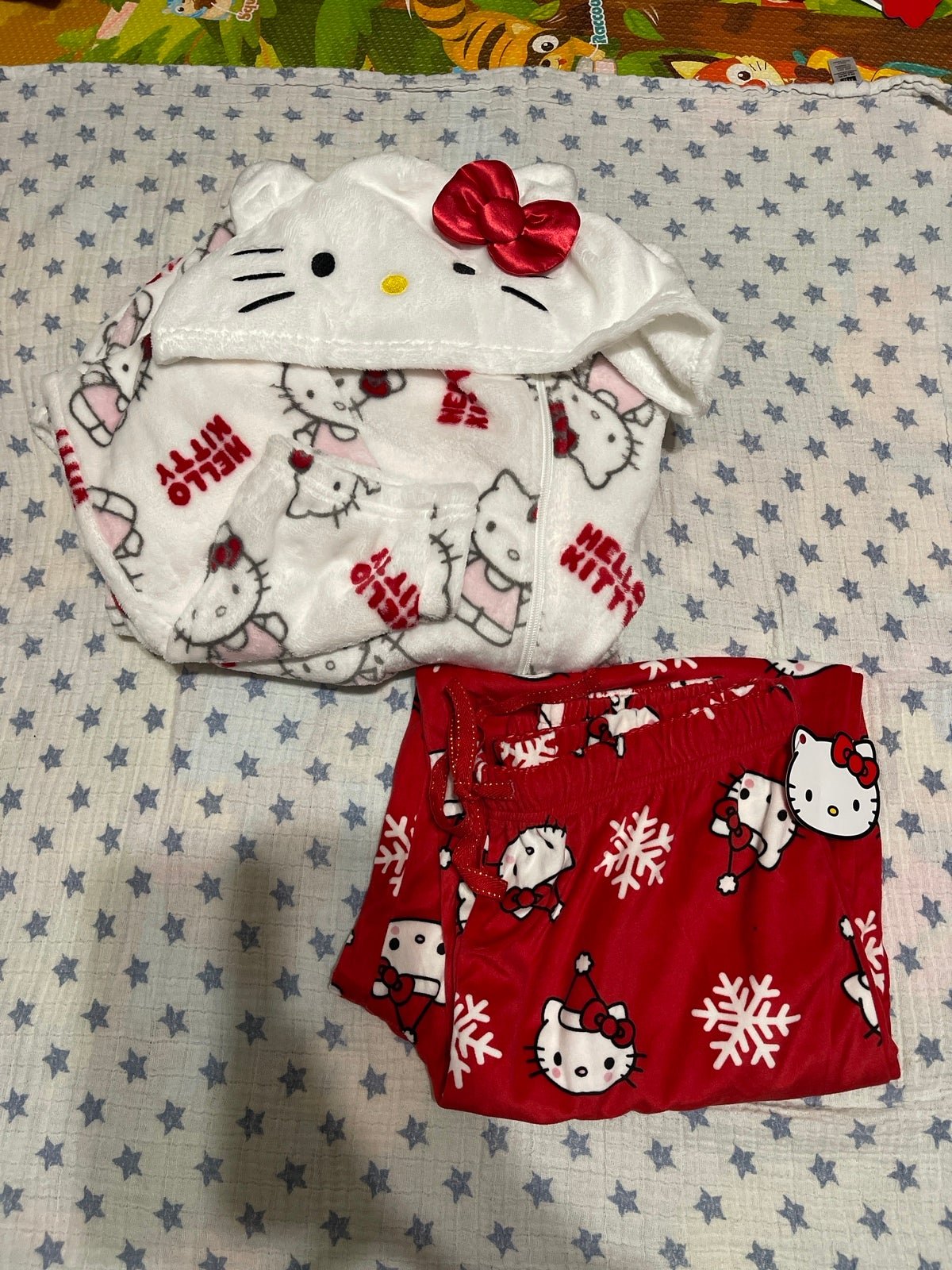 Hello kitty Christmas pajama & onesie size medium