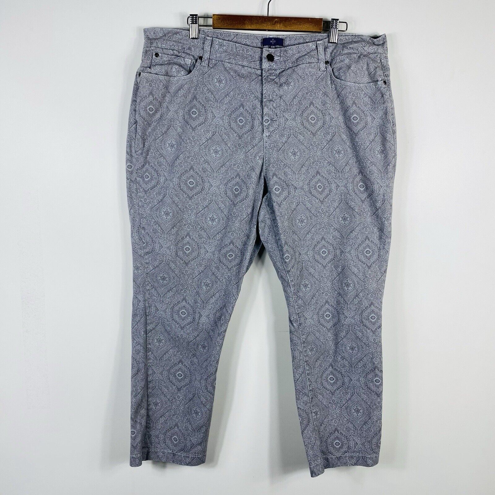 NYDJ Plus Size 22 Damask Printed Straight Leg 5-Pocket Jeans Gray