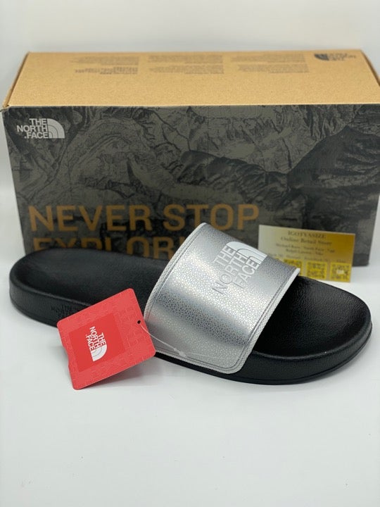 THE NORTH FACE BASE CAMP SLIDE II SANDAL