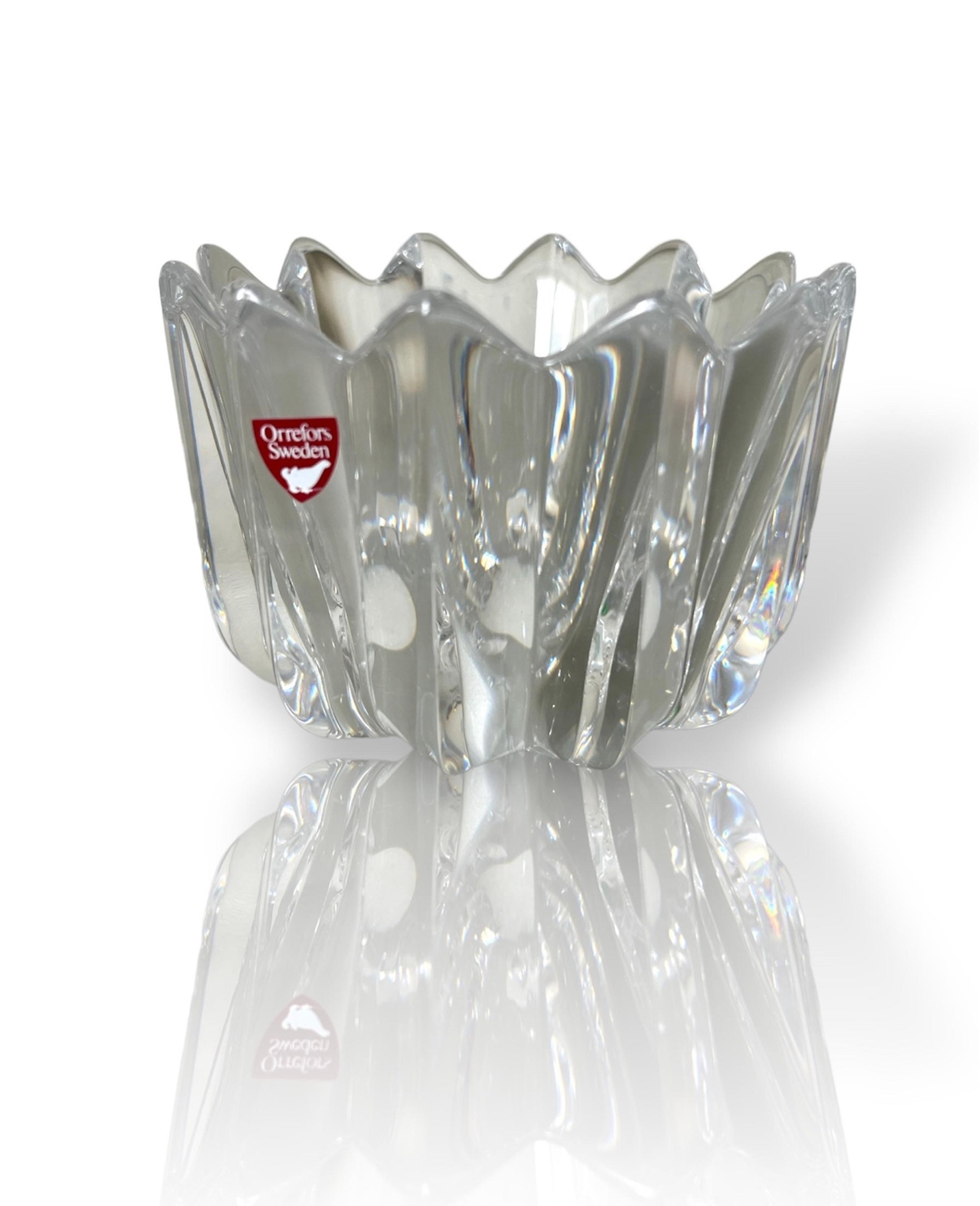 Orrefors Crystal Lg. Fleur Bowl by Jan Johansson 1980’s, Sweden dish or votive.