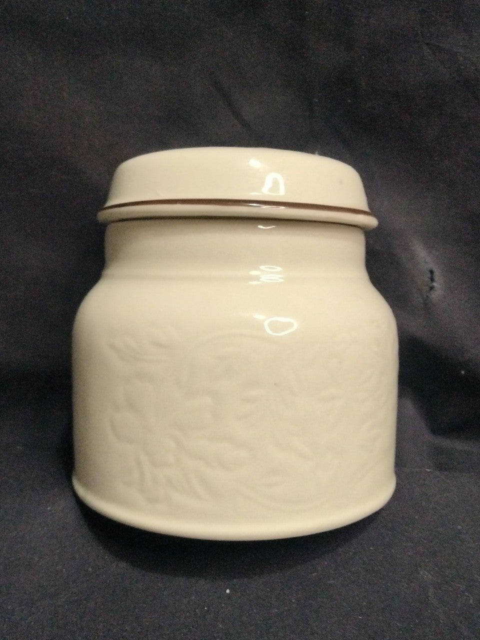 Royal Doulton Lambeth Ting Cream & Brown Trim Suger Bowl w Lid