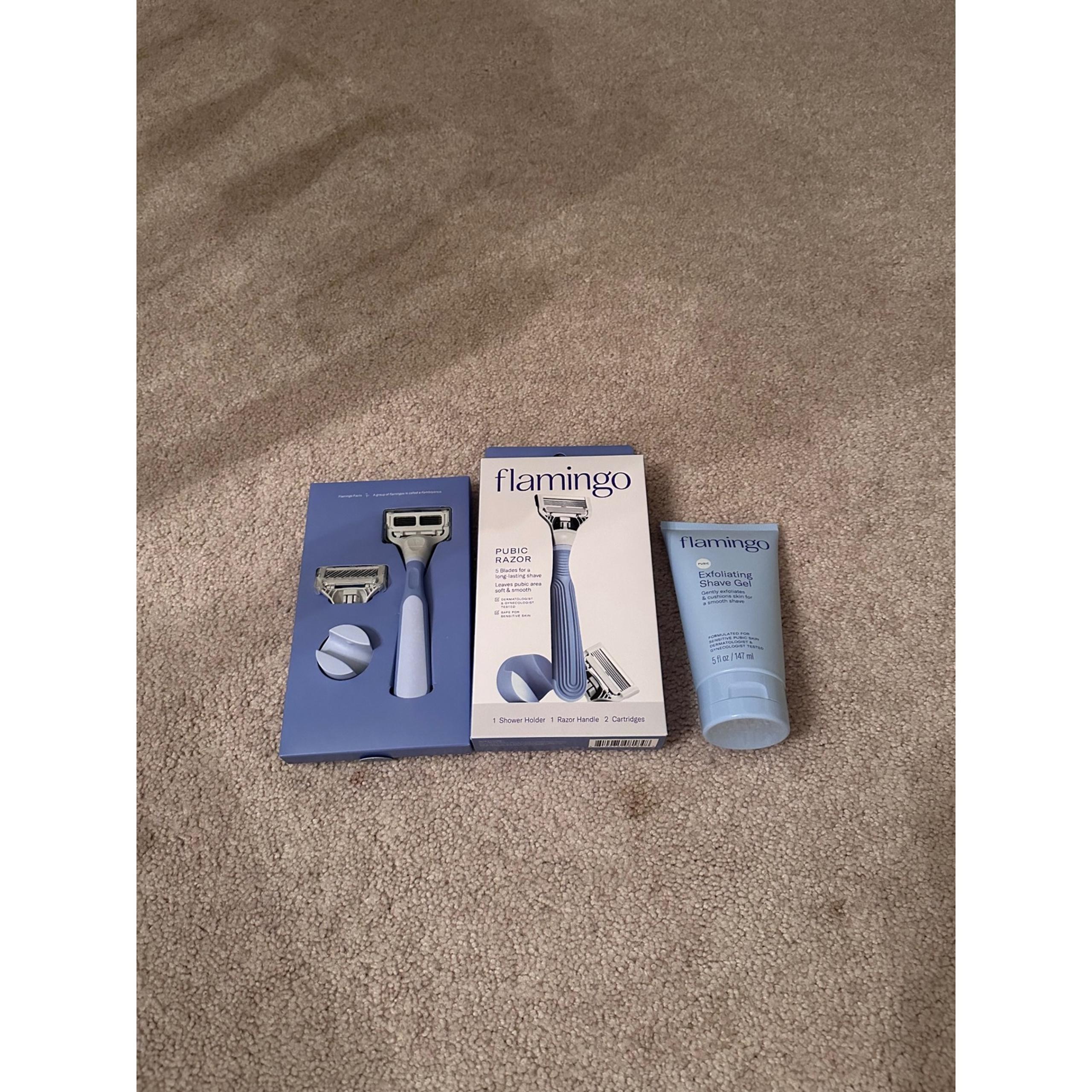 New Flamingo   Razor Kit + Exfoliating Shave Gel - New in Box