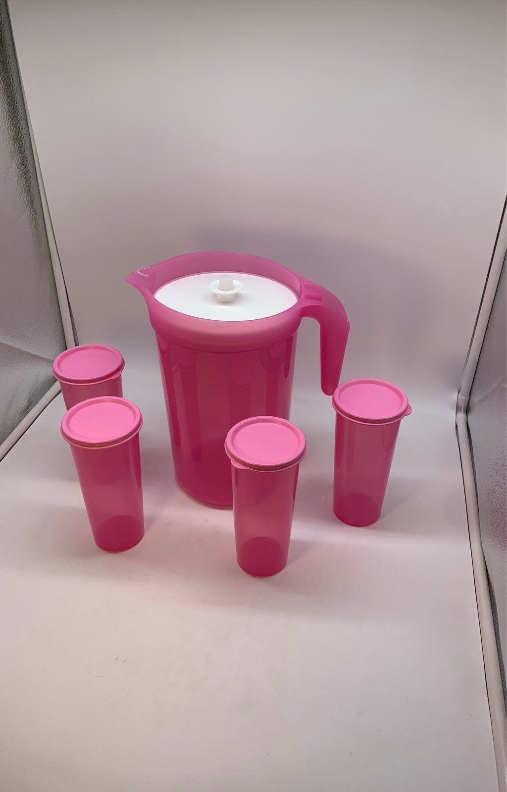 Tupperware Jumbo Jug & 4 Tumblers Set