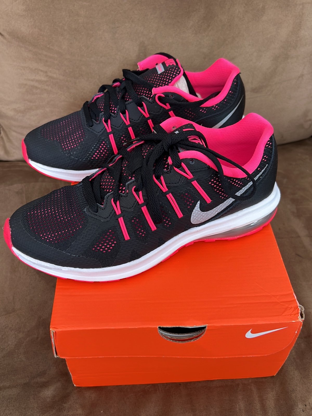 Nike Youth Air Max Dynasty Running Shoes Size