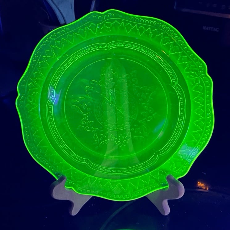 Vintage Uranium Glass “Patrician” by Federal Glass Dinner Plates~set of 5