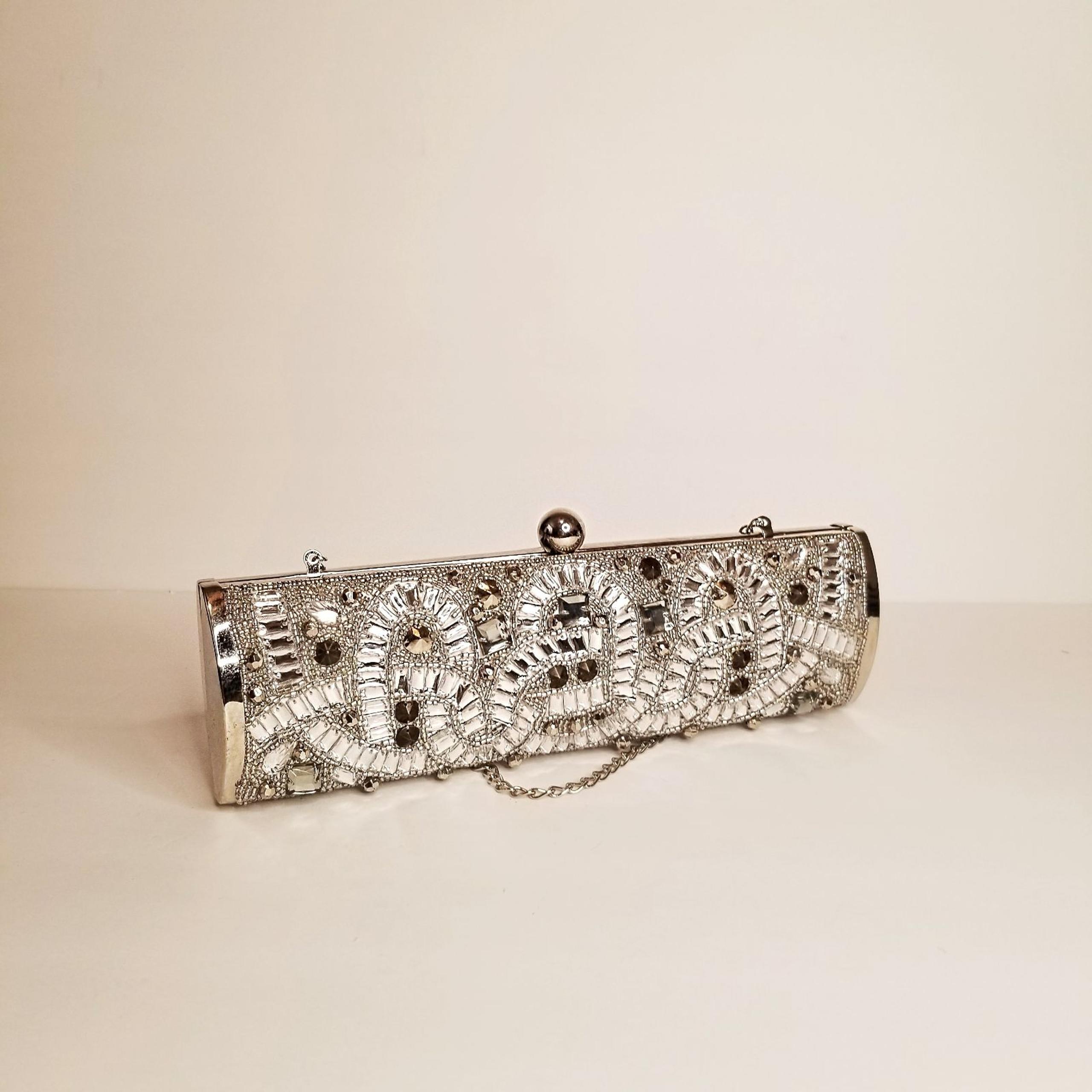APT 9  CRYSTAL EMBROIDERED SILVER CLUTCH