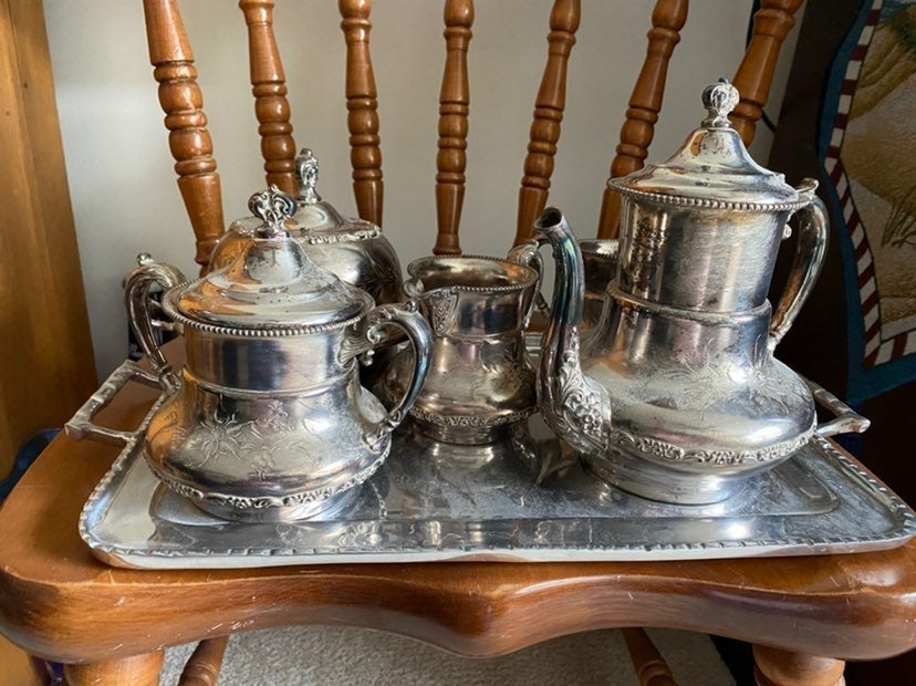 Sliver coffee/tea sugar and creamer set