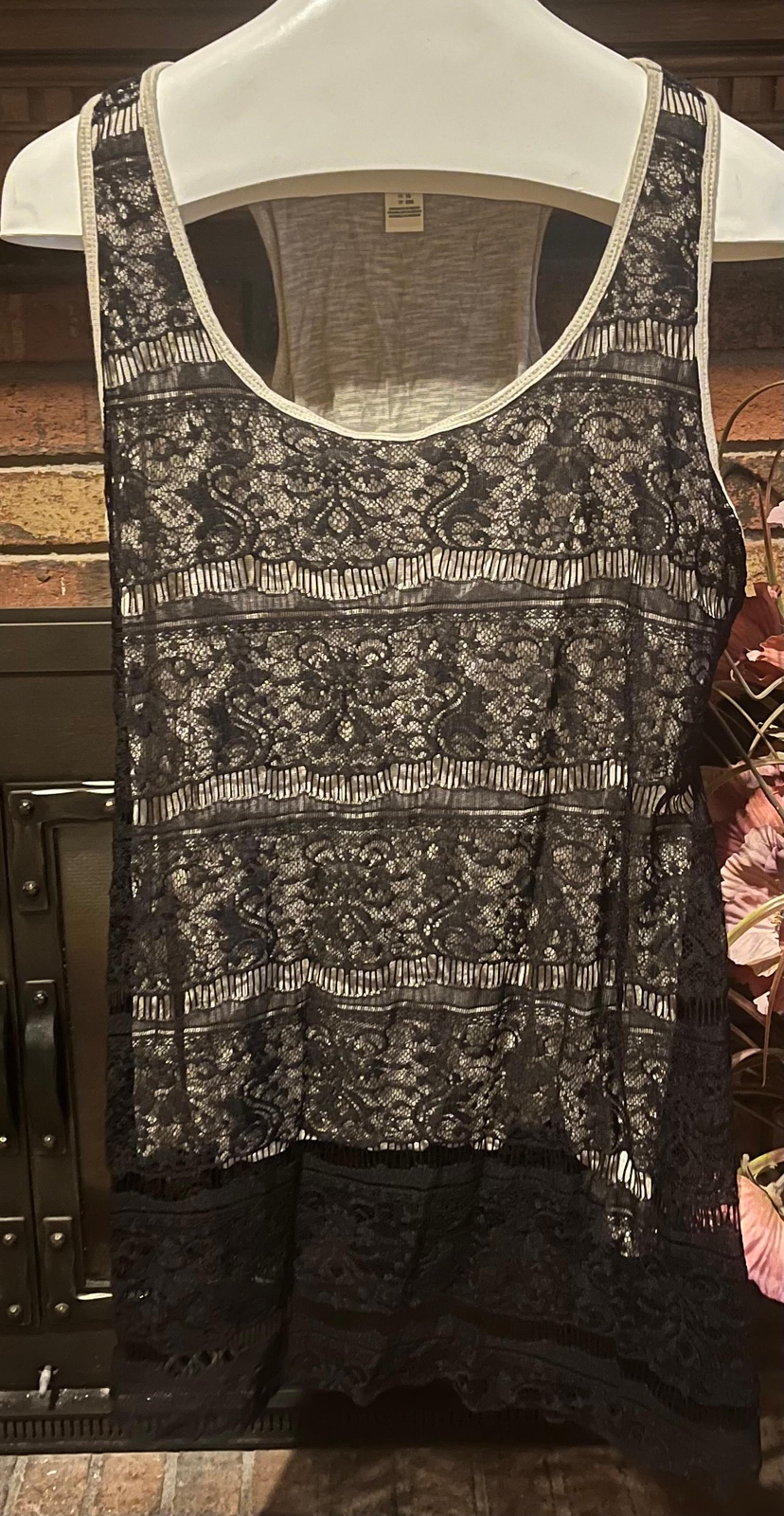 Black lace tank top Motherhood Maternity size XL