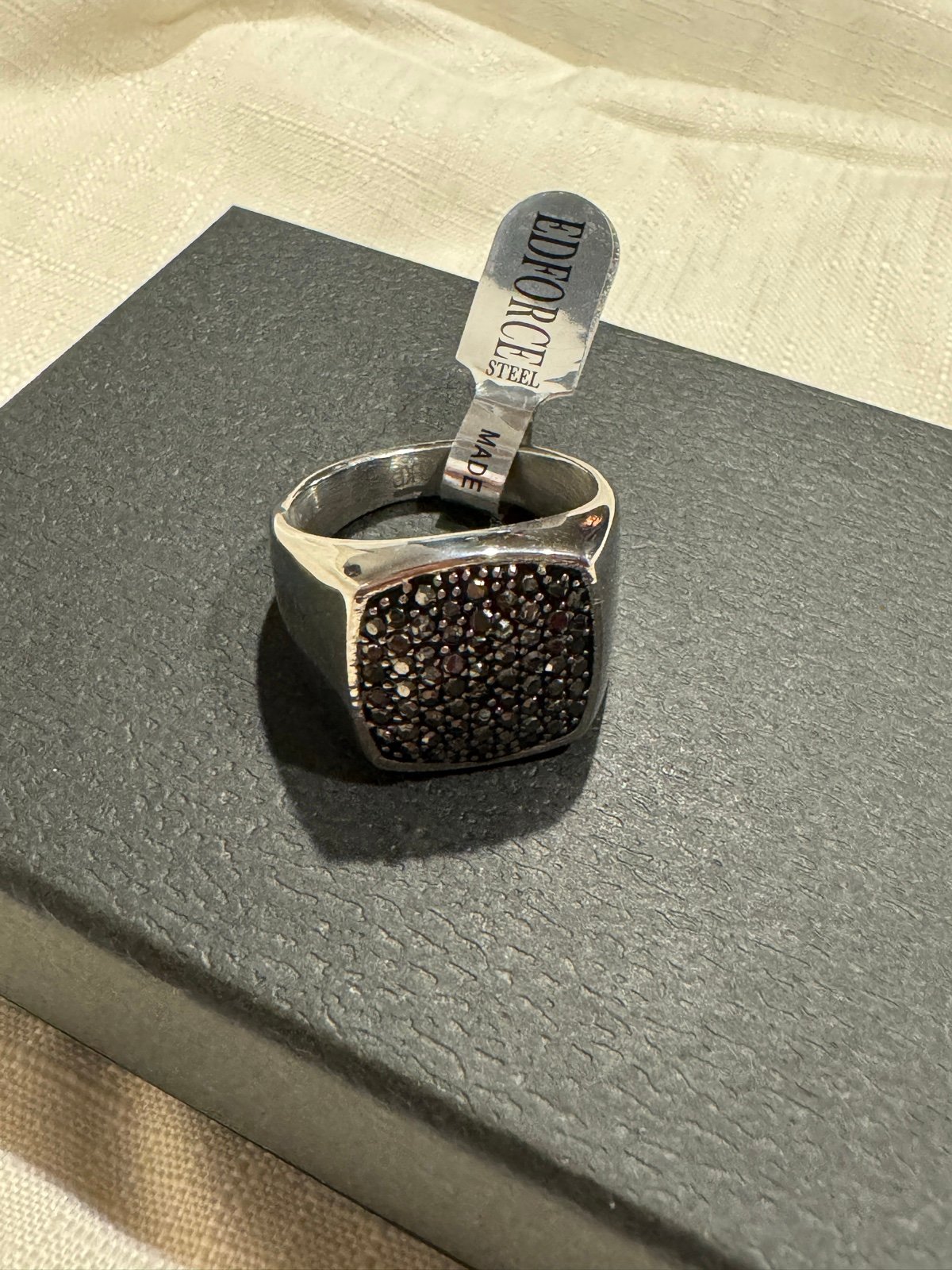 NWT Gorgeous Silver Men Ring Sz 12 EDFORCE Stainless Steel with Silver Crystals
