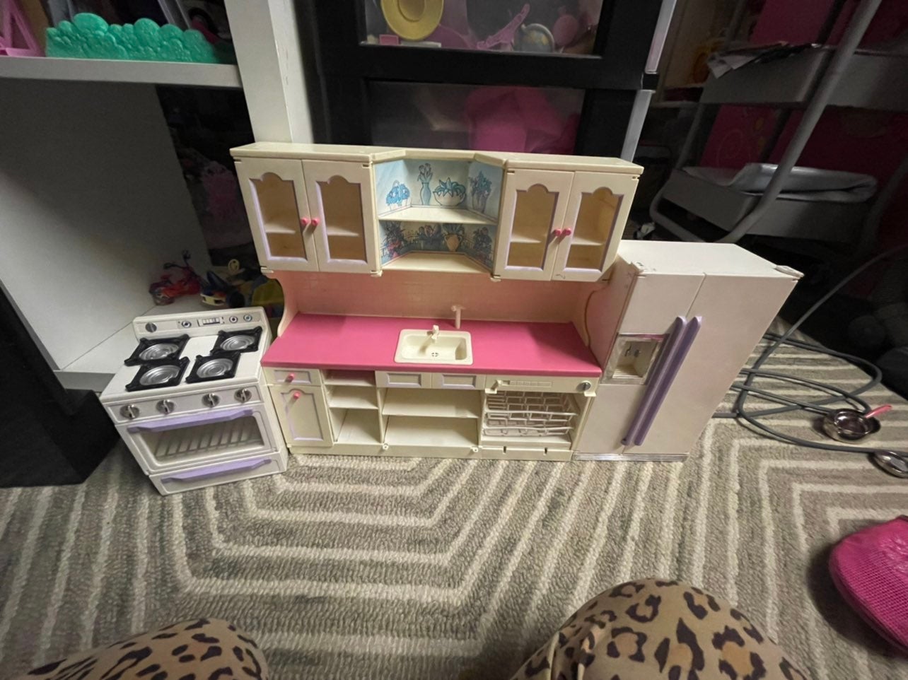 Shops Barbie kitchen