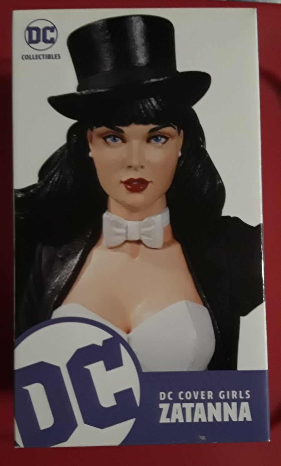 Zatanna DC Cover Girls Signed Statue Artgerm BAS