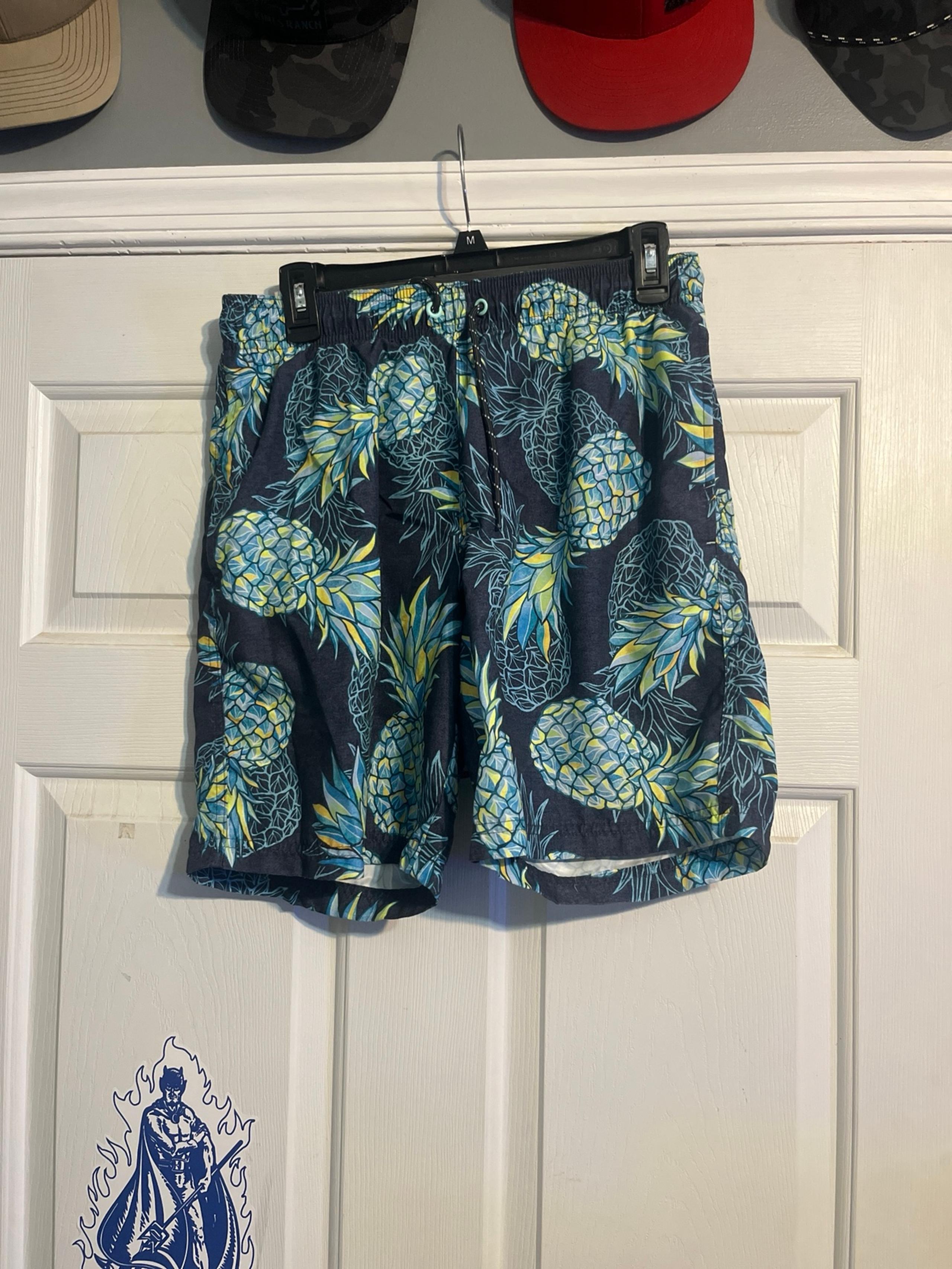 Men’s swimming trunks