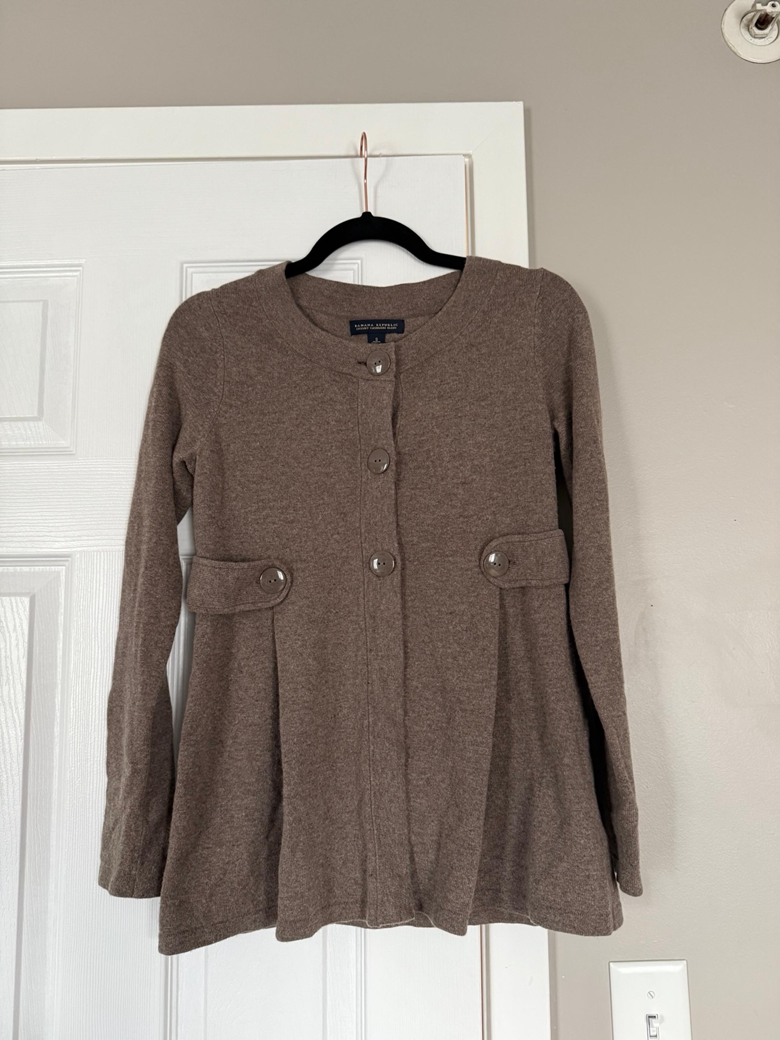 Banana Republic Cashmere Wool Blend Luxury Button Cardigan Sweater