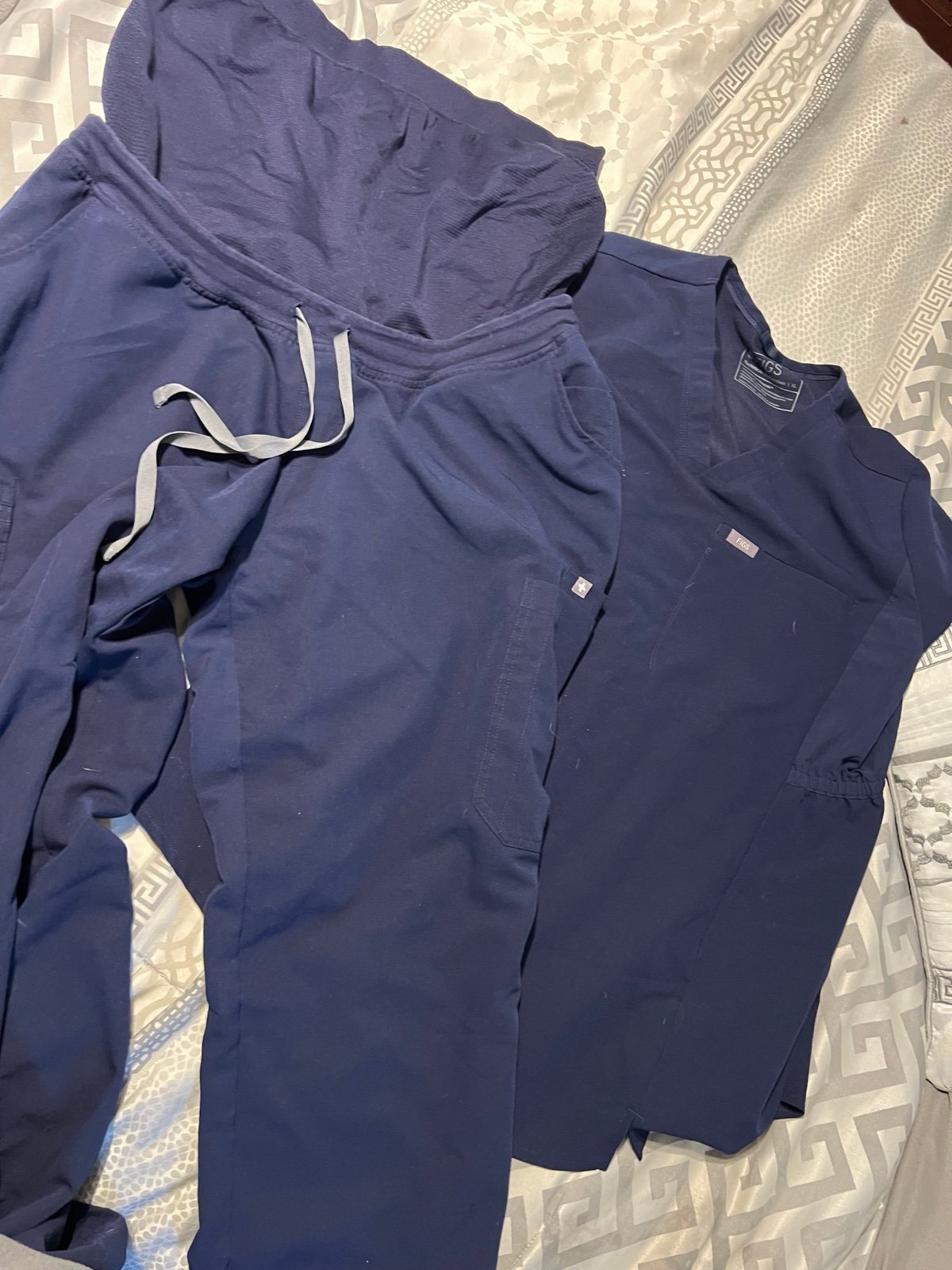 figs maternity scrubs XL