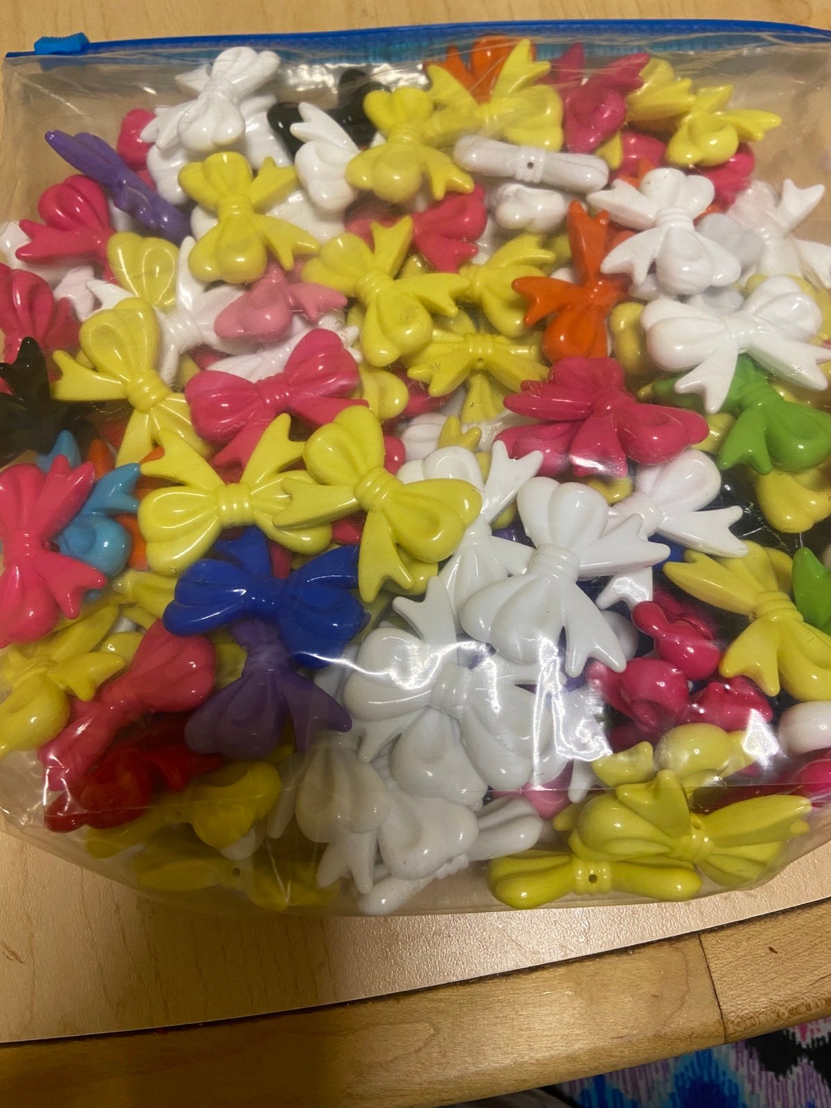 Large bow beads