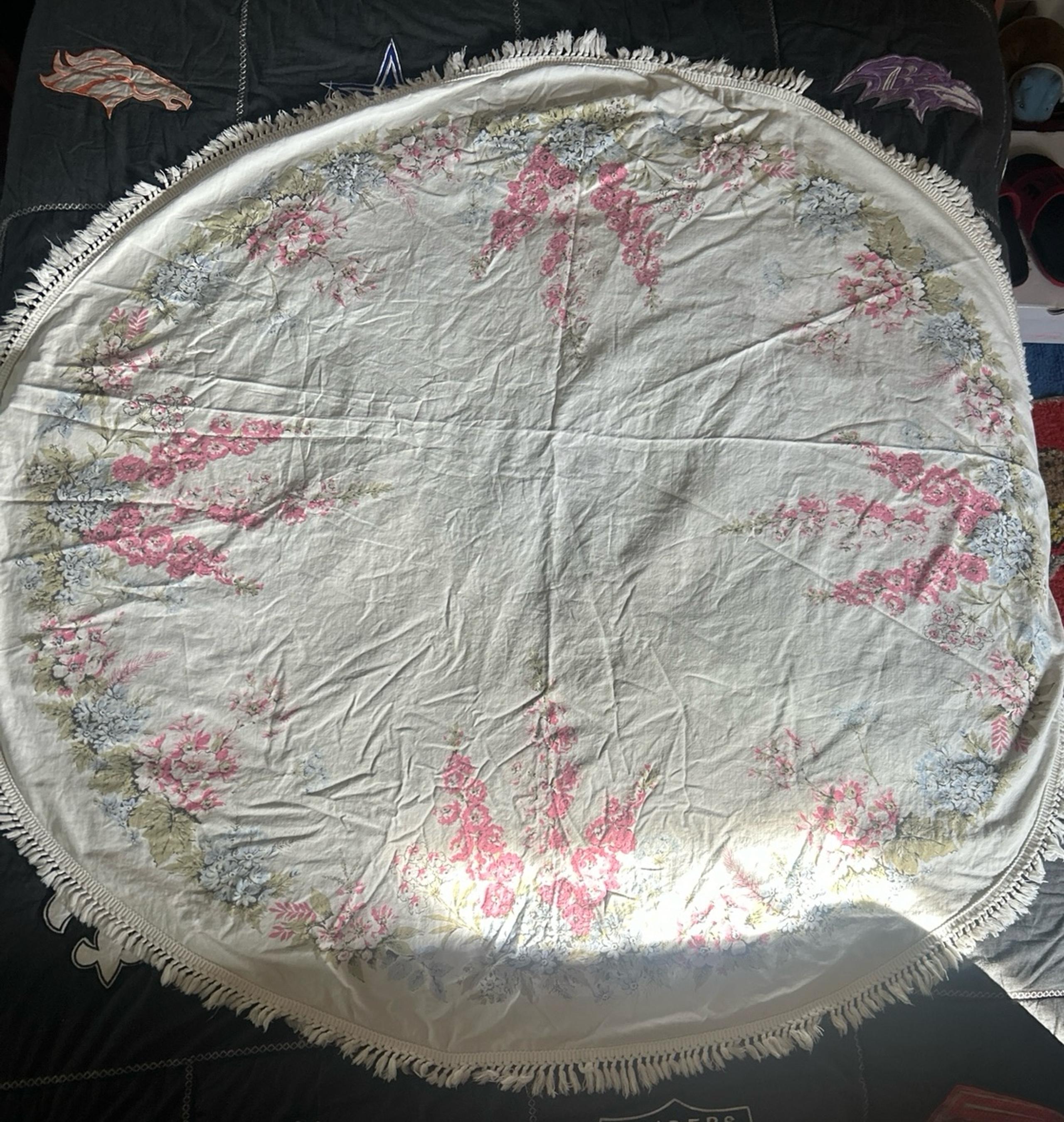 Vintage round terrycloth tablecloth