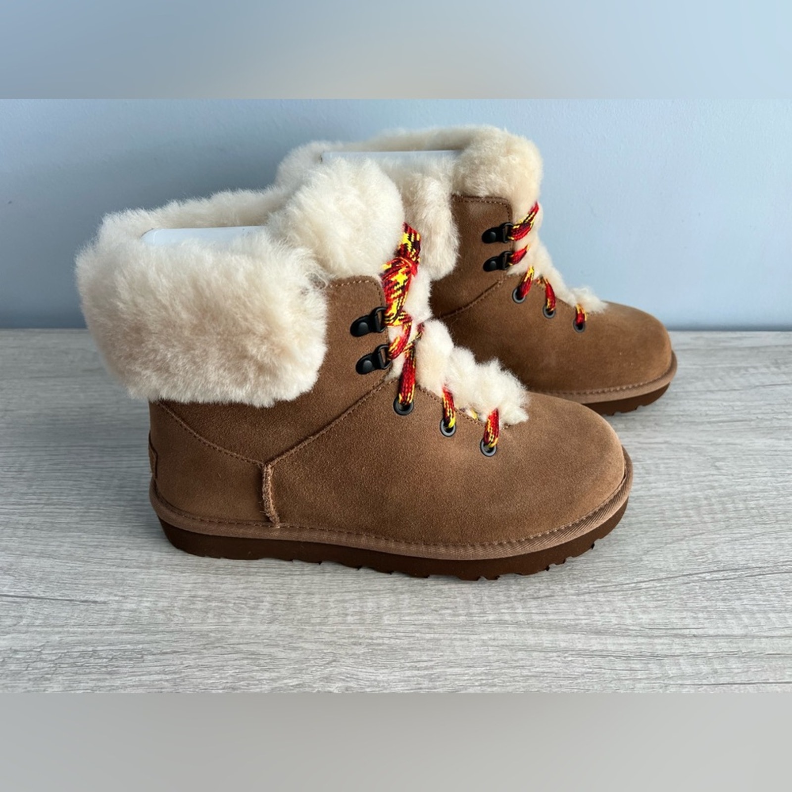 UGG Women's Classic Mini Alpine Lace-Up Booties Size 7