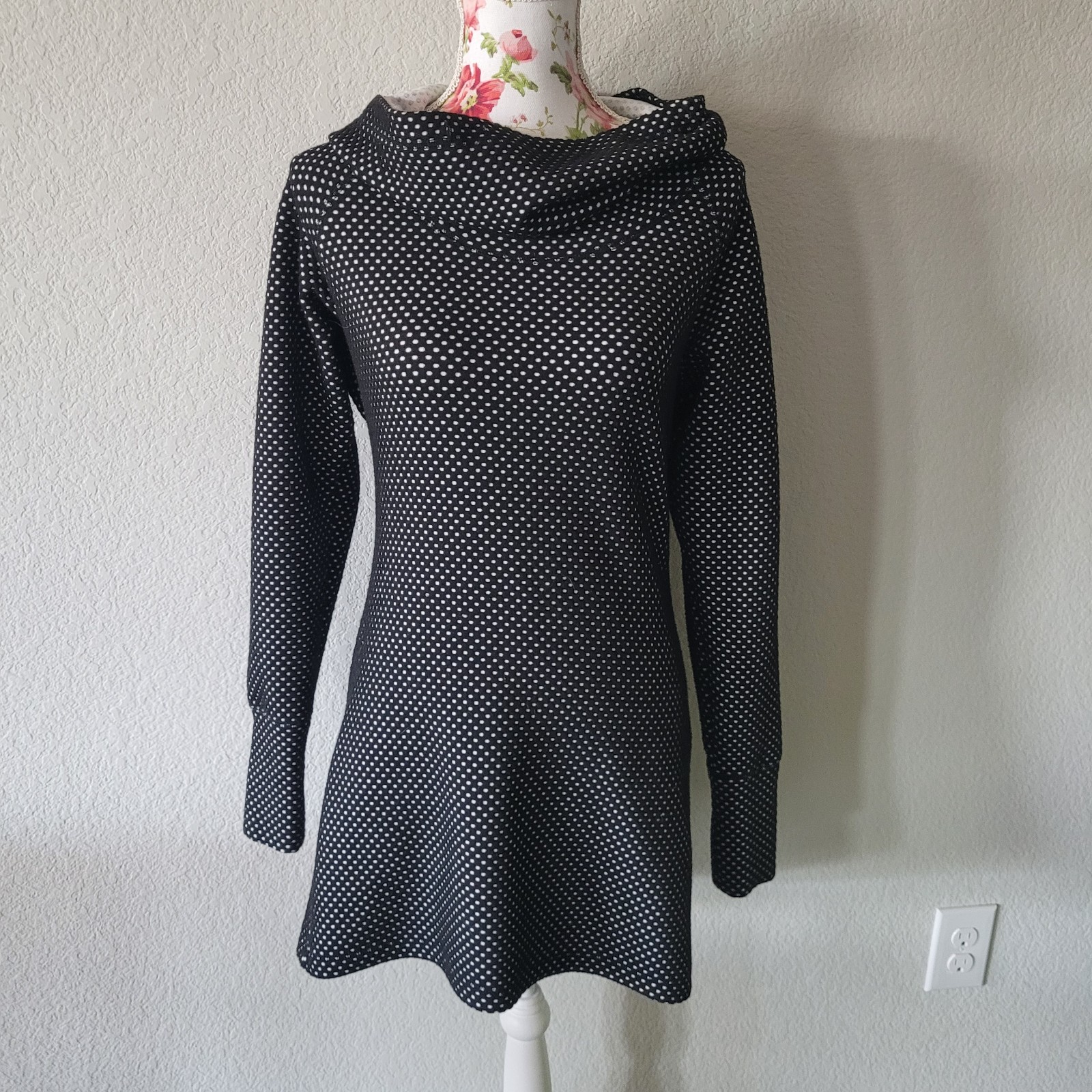 Betabrand Size M Cowl Neck Tunic Hooded Sweater Polka Dot Black White