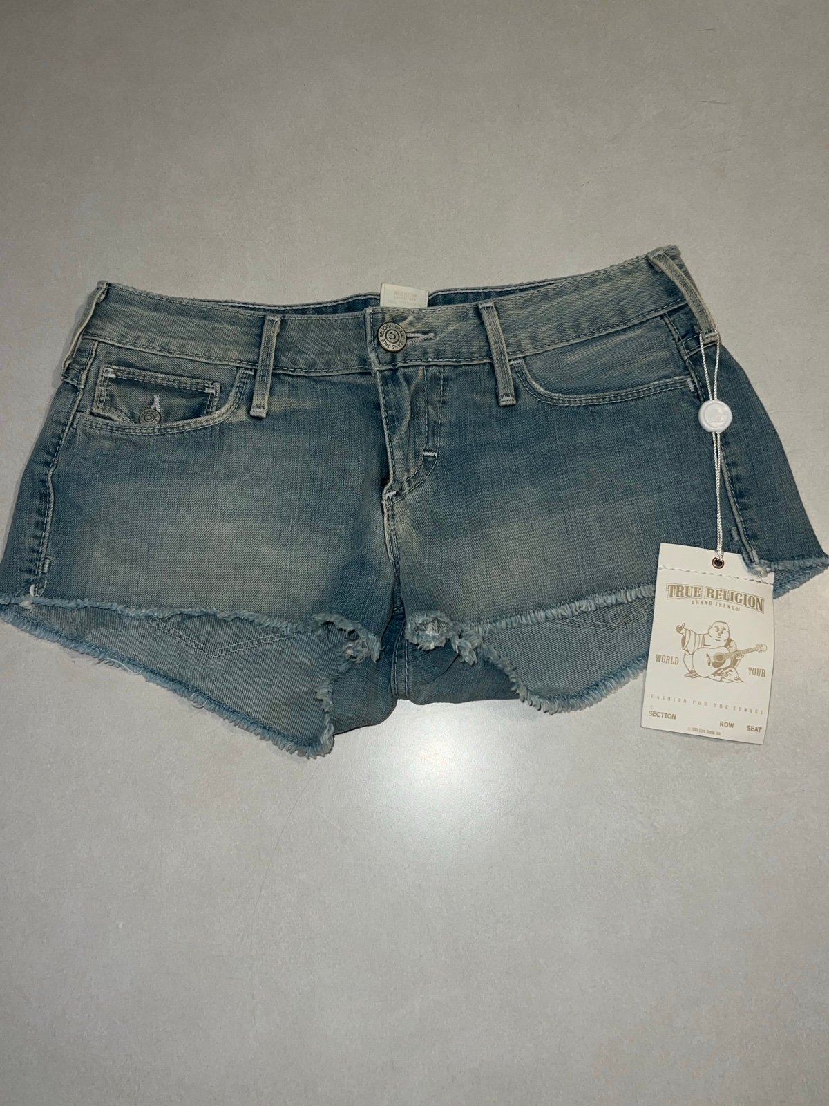 NWT True Religion Light Wash Joey Cut Off Women’s Shorts 28